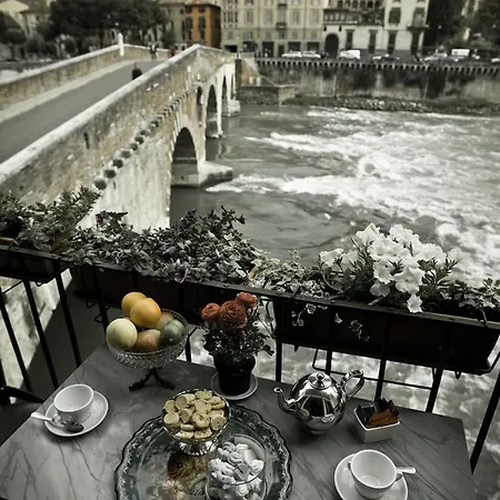 Ponte Pietra *