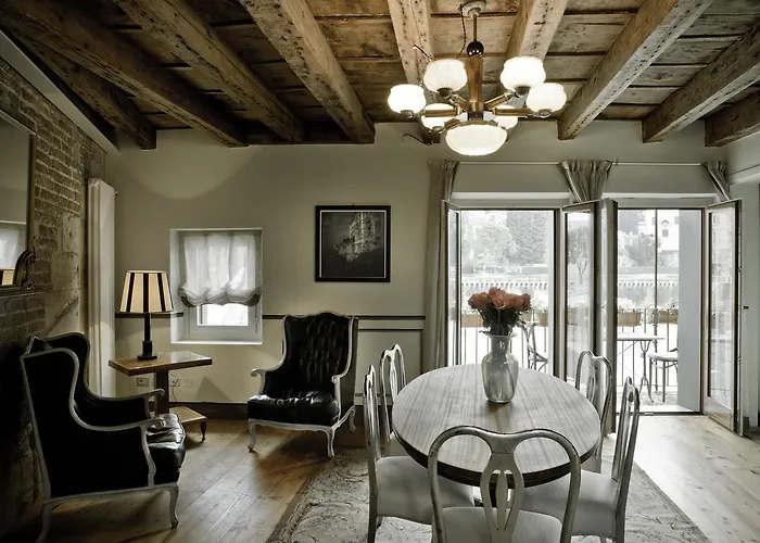 Ponte Pietra Apartmán *