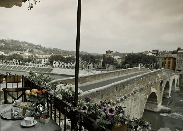 Ponte Pietra *
